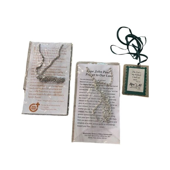 Catholic Christian Medals on Chain Mary Pope John Paul Set of 2 New on Prayer Ca - Picture 11 of 12
